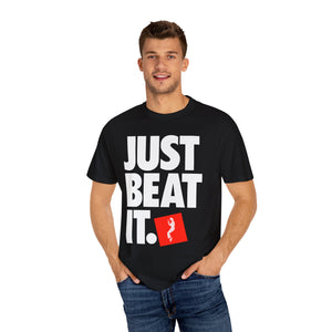 T-Shirt JUST BEAT IT Unisex Garment-Dyed Tee